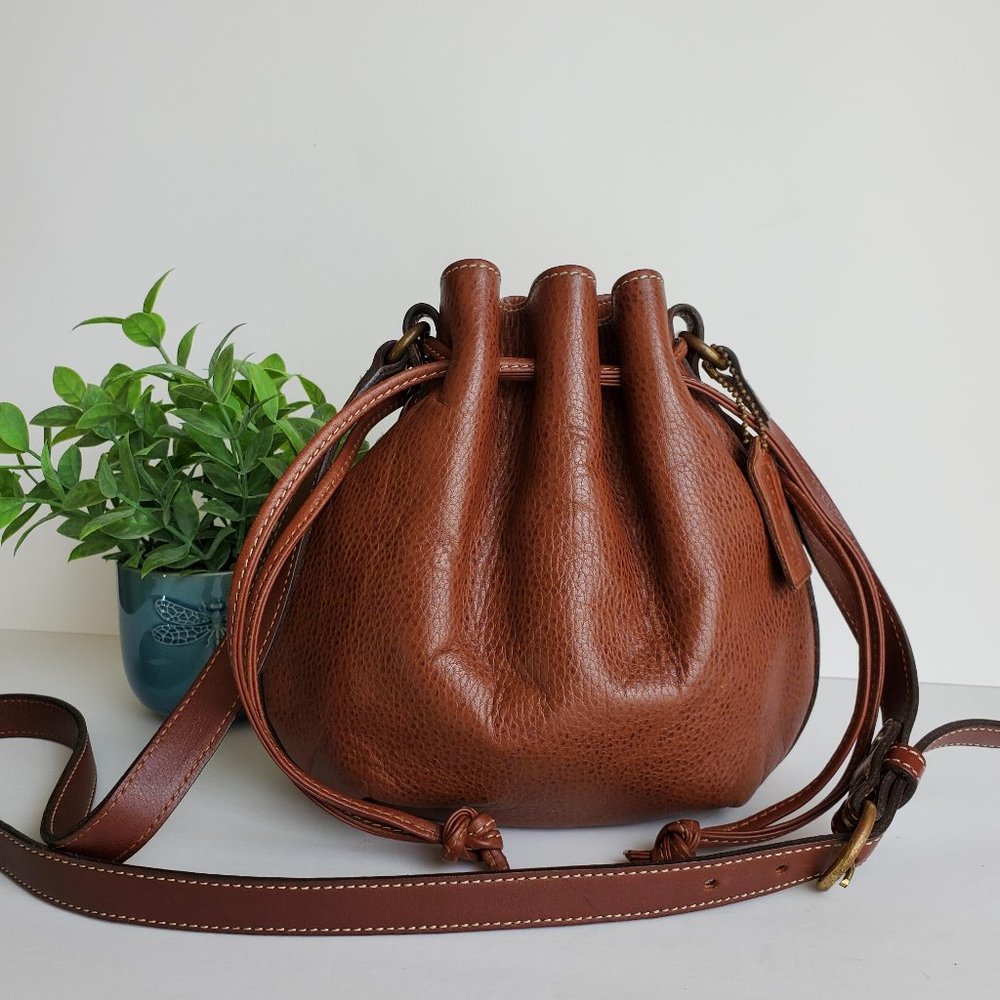 EUC Vintage Coach Sheridan Marietta Drawstring (#4219) crossbody in Tan with Tan